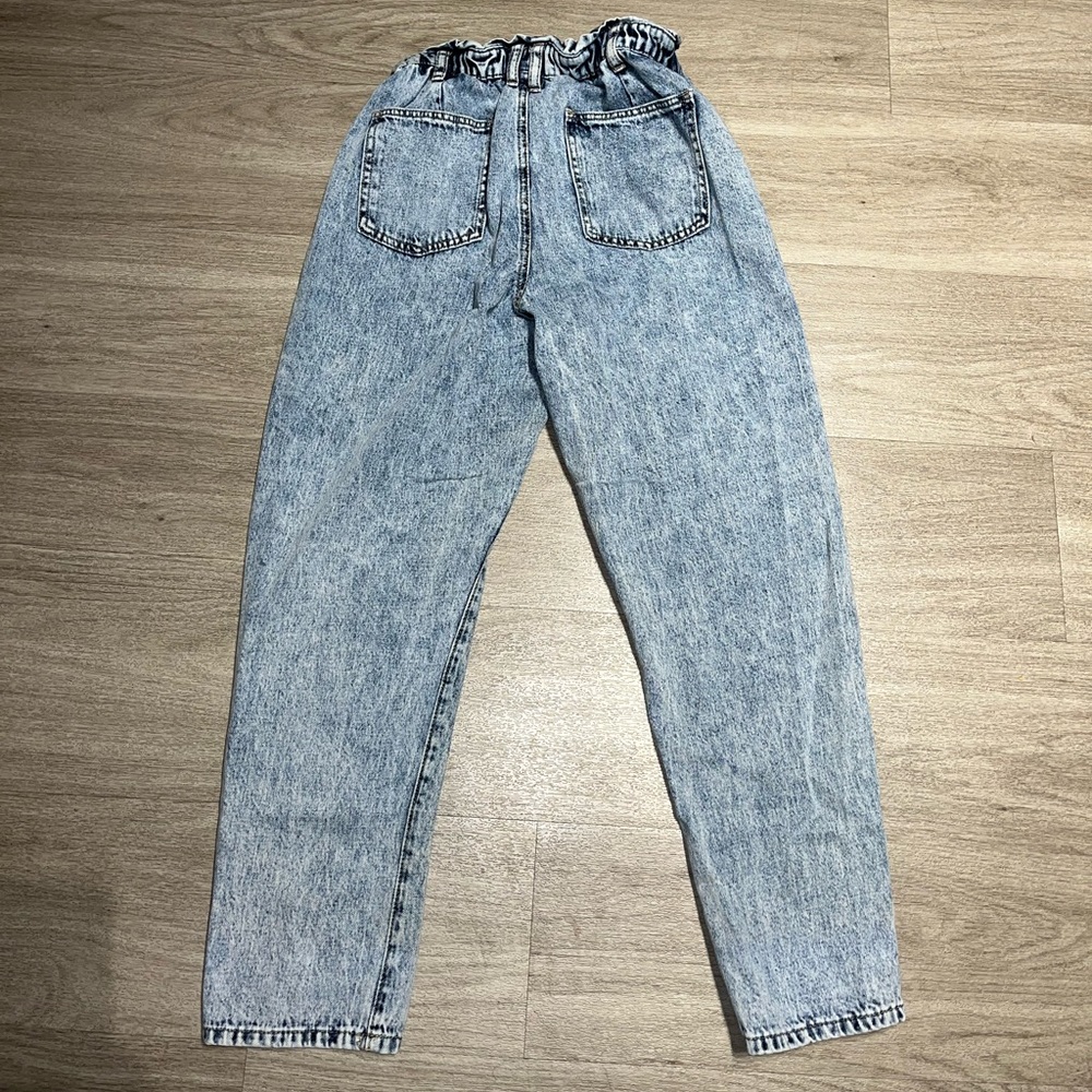 Jeans - Picture 2 of 5